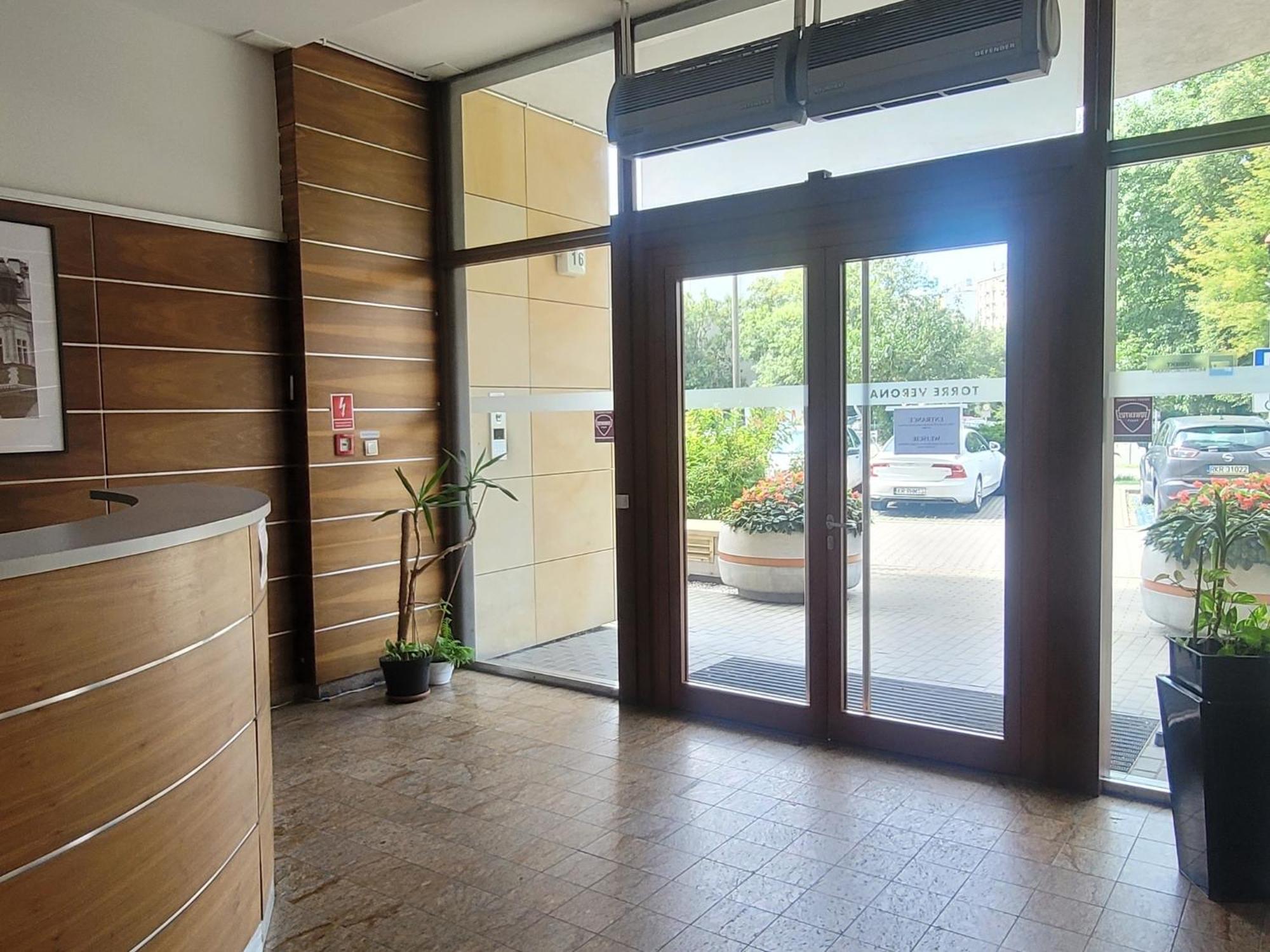 Verona Apartament 115, 69M2, Terrace, Garage คราคูฟ ภายนอก รูปภาพ